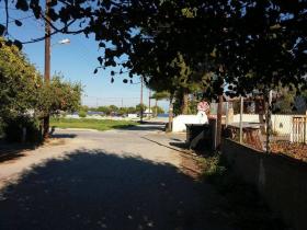 Land property for a 665 m2 building , in front of the sea