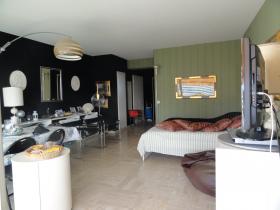 Studio very high floor with panoramic sea view