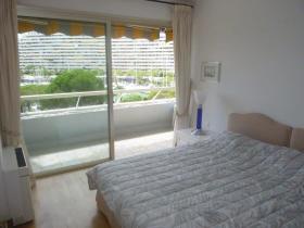 Modern style 4-room apartment with panoramic sea and harbor views