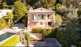 Unique Property in Mougins - 2 Villas with sea views