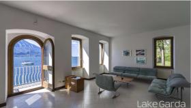 Prestigious and luxurious estate, unique in the northern part of the Garda Lake