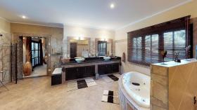 Casa Romi - Luxe Property in Paraguay