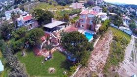 Luxury Villa with see view and pool