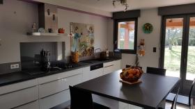 Quality designer house for sale halfway between Paris and Strasbourg 
