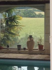 Beautiful property completely renovated with taste and quality services