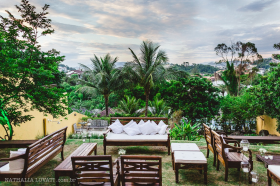 Beautiful house with impenetrable view in fenced community