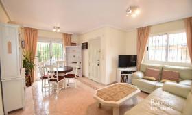 Beautiful apartment with private garden, near beach and shops