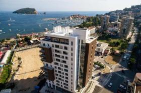Modern studio apartment in Budva