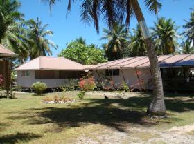 Private island with family home Tuamotu Islands