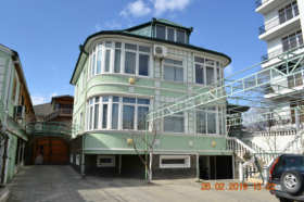 For sale 2000 m2 buildings, 1700 m2 restaurant area in Aghmashenebeli, Tbilisi