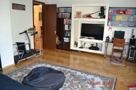 Apartment on Ioseliani Street in Tbilisi facing the funicular