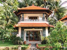 Hotel for sale in northern Bali