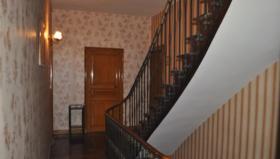 Magnificent mansion with numerous outbuildings 500 m2