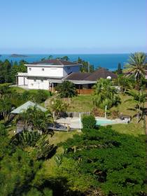 Luxury villa with panoramic lagoon and mountain views