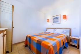 Sunny, ground floor apartment over looking small marina with small terrasse