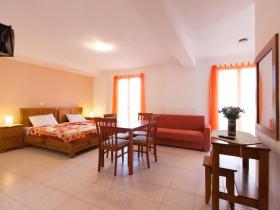 Hotel for rent in Kleitoria-Kalavryta