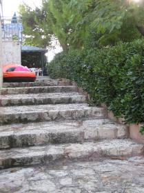 Beautiful villa in Italy, 50 metres from beach, 6 individual apartments