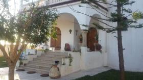 Beautiful villa for sale located 10 minutes from Port El Kantaoui