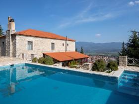 Traditional High-end Small Hotel in Greece for sale