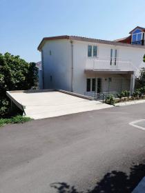 Nice house with breathtaking view of the sea in Monténégro