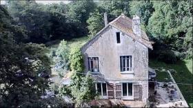 Rural property 80 km from Paris on a plot of 4.7 ha