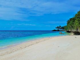 Beachfront land for sale in Camotes Island