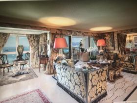 Luxueux penthouse on the Croisette in Cannes