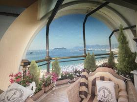 Luxueux penthouse on the Croisette in Cannes
