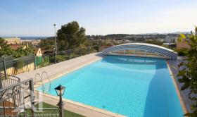 For sale 6 room villa with sea view in Saint Raphaël