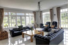 A Unique Family Country House with Unprecedented Style