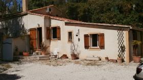 Atypical house in quiet area and near sea