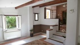 Atypical house in quiet area and near sea