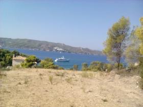 Land by the sea for building