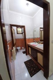 Small functional villa and close to all amenities