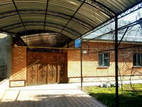 Urgently for sale a house of 2 floors with a land plot of 5 acres